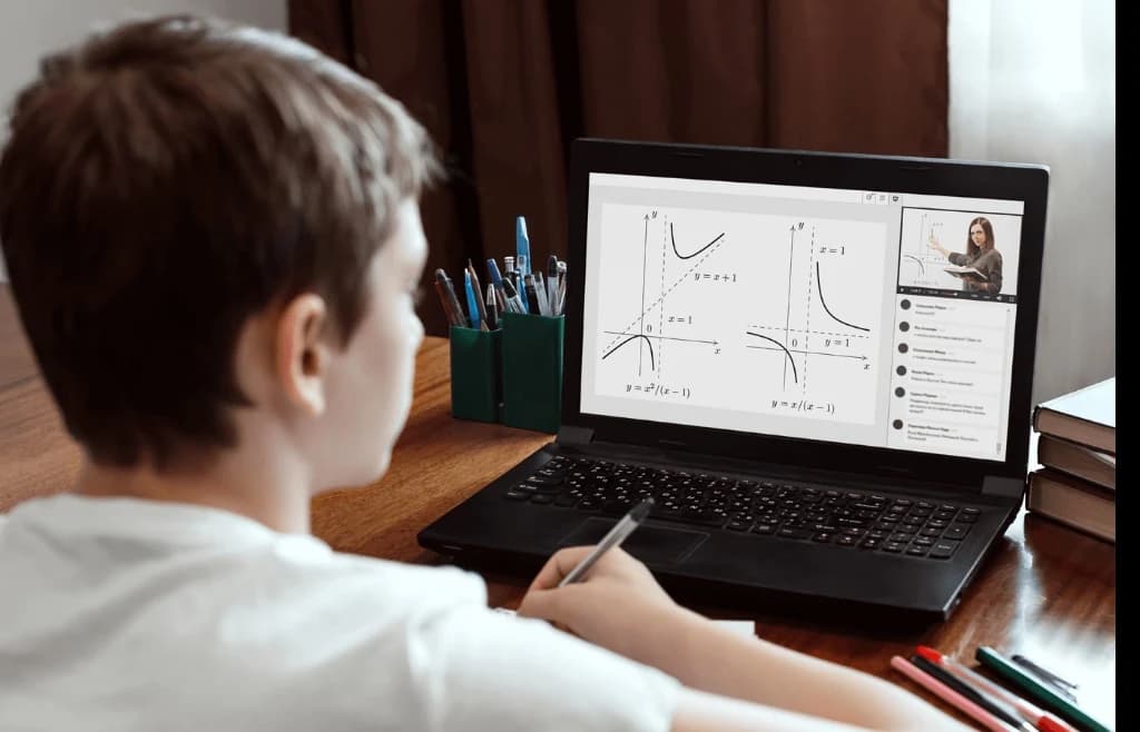 AI Tutoring Goes Mainstream: Who Wins the EdTech Market